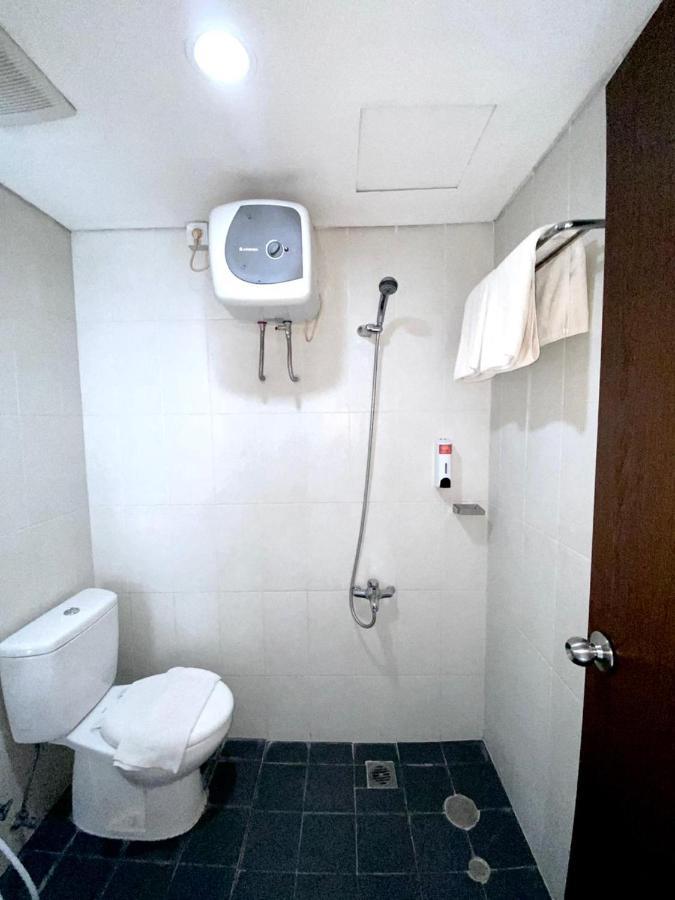 Skyland City Hotel Jatinangor Cilimus Buitenkant foto