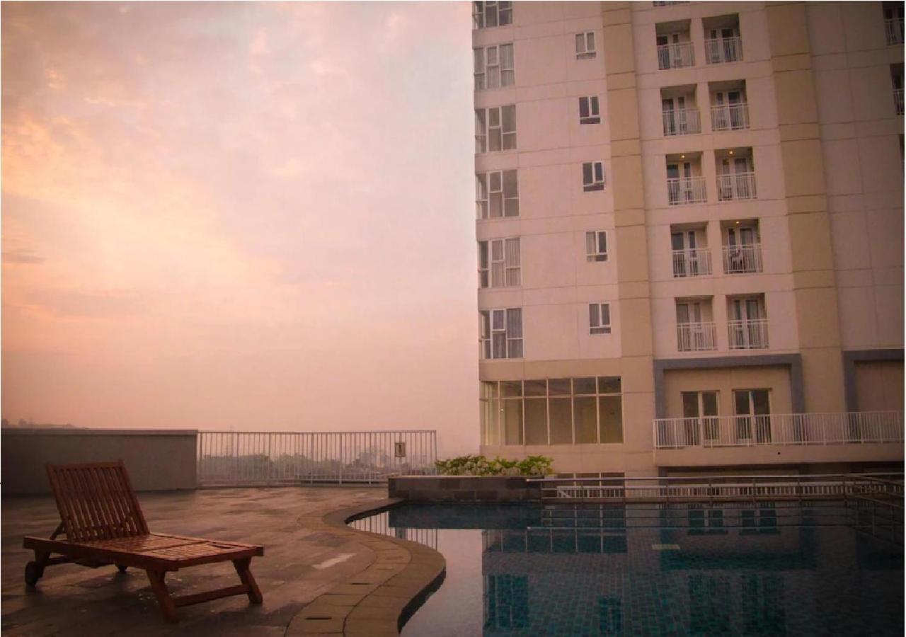 Skyland City Hotel Jatinangor Cilimus Buitenkant foto