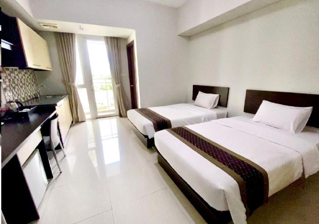 Skyland City Hotel Jatinangor Cilimus Buitenkant foto